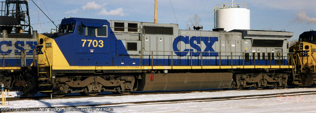 CSX C40-8W 7703